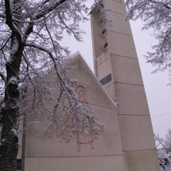 Lukas-Kirche im Winter
